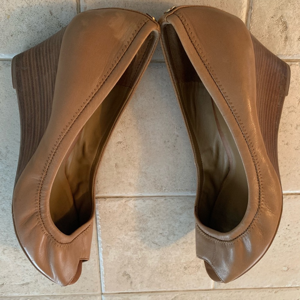 Tory Burch Tan Leather Wedges Size 9.5